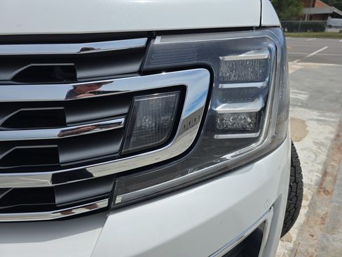 Used 2020 Ford Expedition Max Limited w/ Special Edition Package AWD/4WD image 33