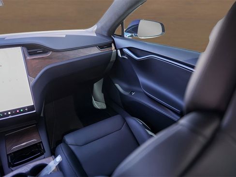 Used 2019 Tesla Model S Performance image 26