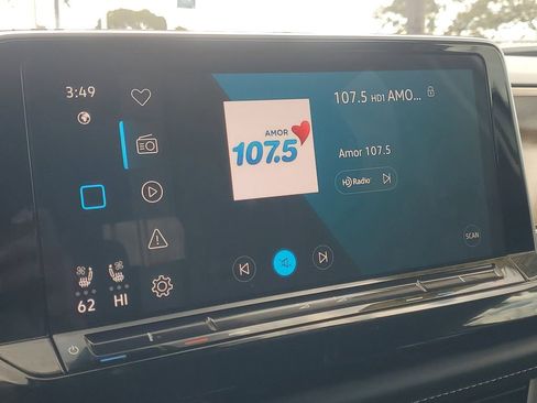 Used 2025 Volkswagen Atlas SE image 27