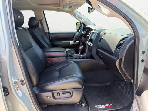 Used 2021 Toyota Sequoia TRD Pro AWD/4WD image 21