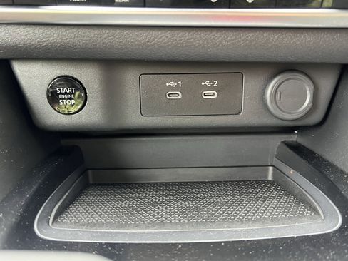 Used 2024 Nissan Rogue SV AWD/4WD image 6