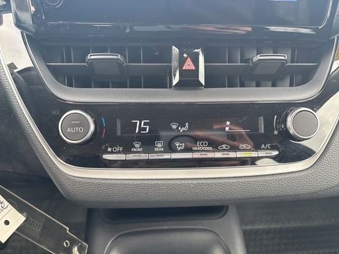 Used 2023 Toyota Corolla LE image 30