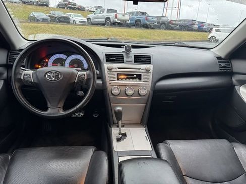 Used 2011 Toyota Camry SE image 14