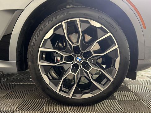 Used 2025 BMW X7 M60i AWD/4WD image 56