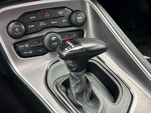 Used 2022 Dodge Challenger GT w/ Plus Package image 18