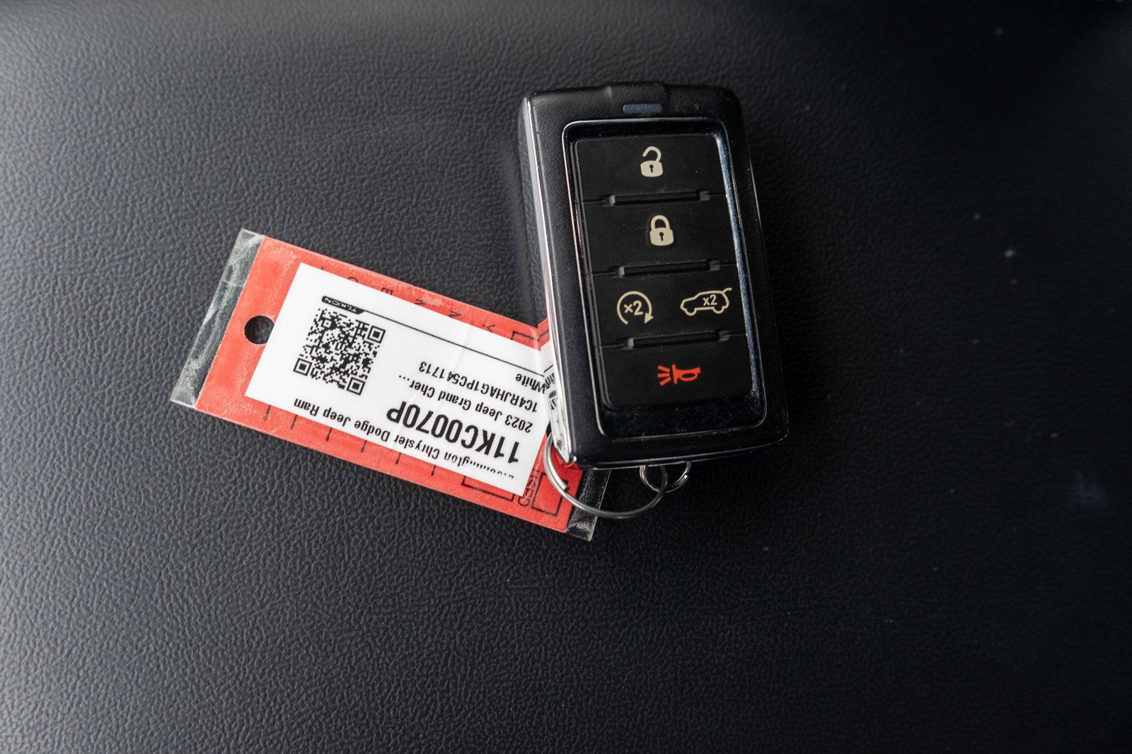 Used 2023 Jeep Grand Cherokee Altitude AWD/4WD image 31