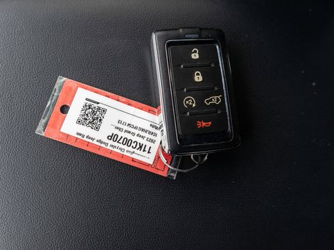Used 2023 Jeep Grand Cherokee Altitude AWD/4WD image 31