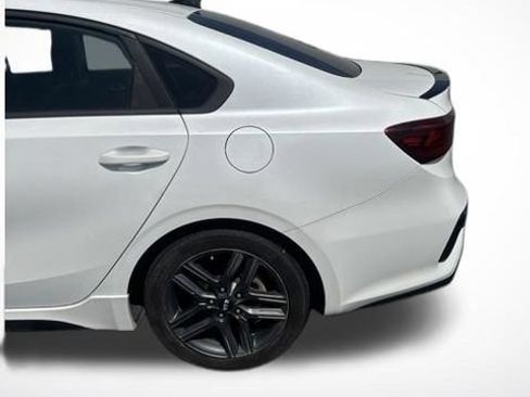 Used 2021 Kia Forte GT-Line w/ GT-Line Premium Package FWD image 4