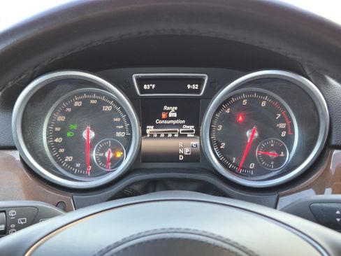 Used 2018 Mercedes-Benz GLS 450 4MATIC image 35