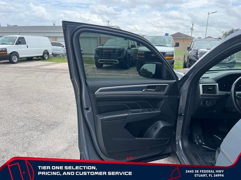 Used 2020 Volkswagen Atlas Cross Sport SEL Premium AWD/4WD image 11