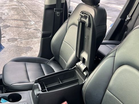 Used 2022 Ford Escape Titanium w/ Class II Trailer Tow Package image 18