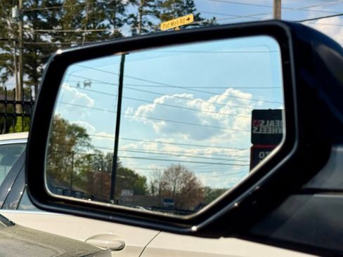 Used 2015 Chevrolet Tahoe LT image 42