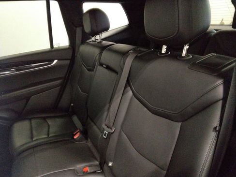 Used 2022 Cadillac XT6 Premium Luxury image 35