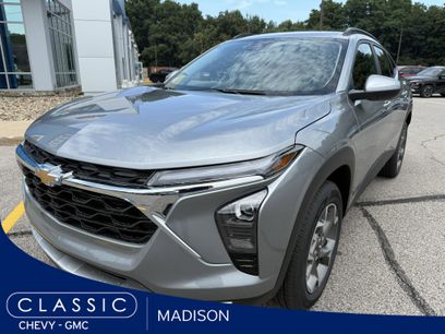 New 2025 Chevrolet Trax LT w/ Sunroof Package
