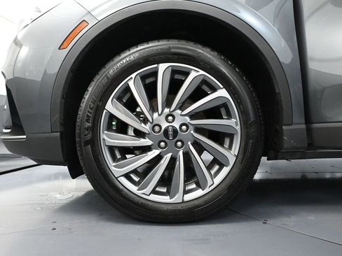 Used 2024 Lincoln Corsair Reserve w/ Towing Package image 17