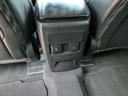 Used 2024 Ford Explorer XLT w/ Equipment Group 202A RWD image 25