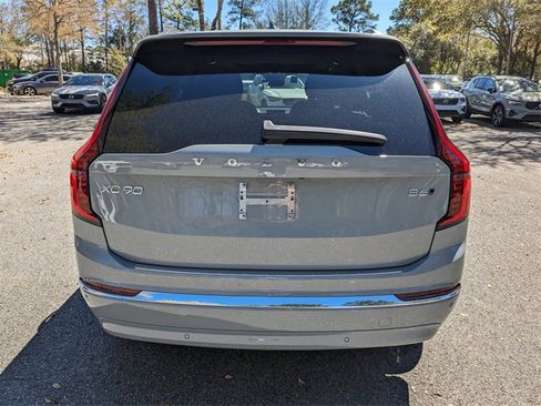 New 2025 Volvo XC90 B6 Core image 5