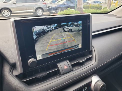 Used 2025 Toyota RAV4 XLE w/ Convenience Package FWD image 30