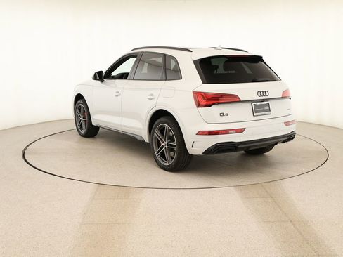 Certified 2025 Audi Q5 e Premium Plus w/ Premium Plus Package image 4