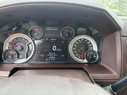 Used 2013 RAM 2500 Laramie w/ Protection Group image 17