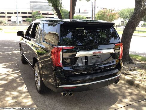 Used 2023 GMC Yukon Denali w/ Denali Reserve Package AWD/4WD image 4