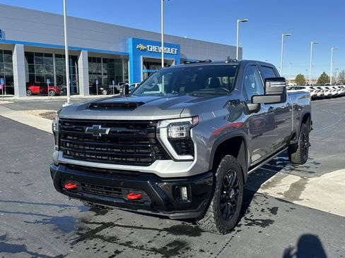Used 2025 Chevrolet Silverado 3500 LTZ w/ LTZ Plus Package image 35