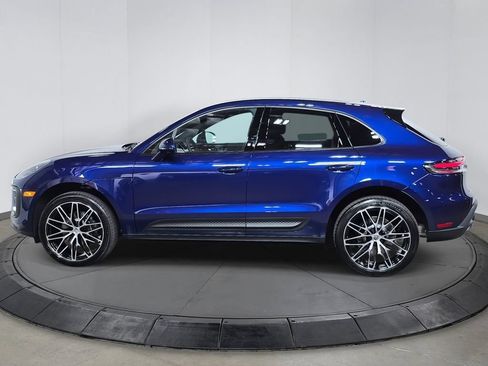 Certified 2026 Porsche Macan AWD/4WD image 2