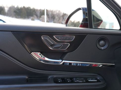 Used 2021 Lincoln Corsair Reserve w/ Sport Package image 19