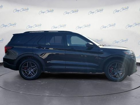 Used 2025 Ford Explorer ST-Line w/ ST-Line Street Pack AWD/4WD image 6