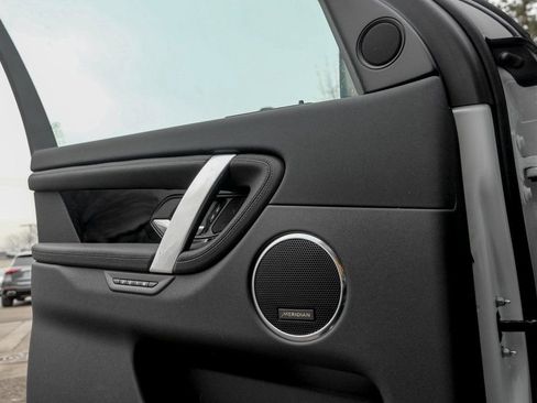 Used 2025 Land Rover Discovery Sport S image 11