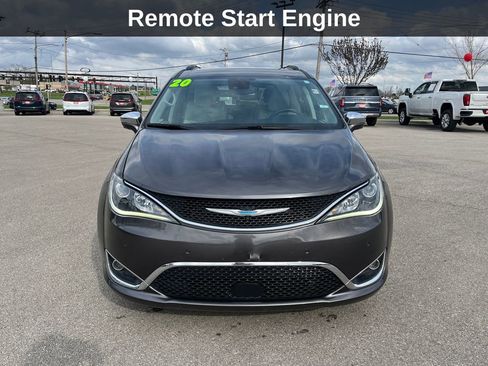 Used 2020 Chrysler Pacifica Limited w/ Advanced Safetytec Group FWD image 8