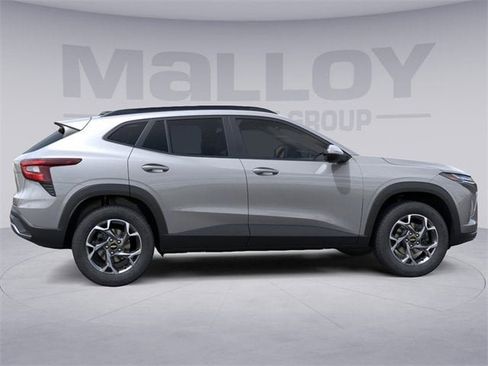 New 2026 Chevrolet Trax LT w/ Driver Confidence Package image 5