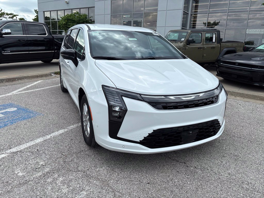 New 2027 Chrysler Pacifica Select FWD image 8