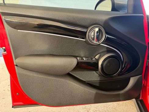 Used 2023 MINI Cooper S image 23