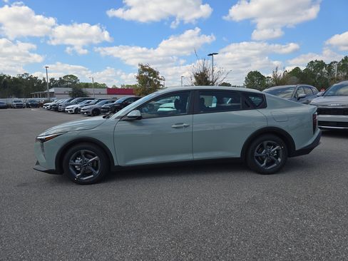 New 2025 Kia K4 LXS image 5