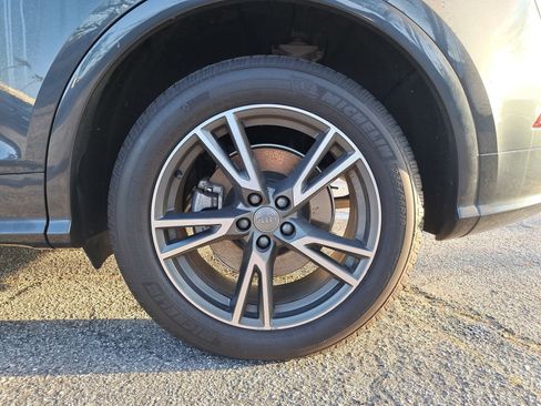 Used 2020 Audi Q5 e Premium w/ Convenience Package image 7