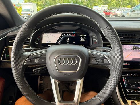 Used 2025 Audi SQ8 Prestige AWD/4WD image 24