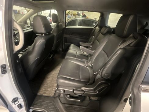 Used 2025 Honda Odyssey EX-L image 12