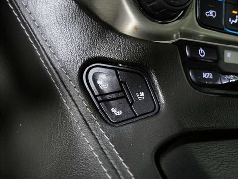 Used 2020 GMC Yukon Denali w/ Denali Ultimate Black Edition image 22