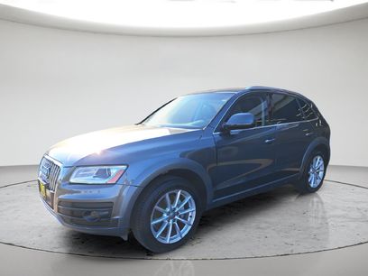 Used 2017 Audi Q5 2.0T Premium Plus w/ Technology Package