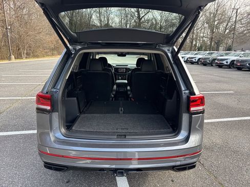 Used 2023 Volkswagen Atlas SEL R-Line image 7