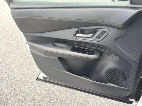 Certified 2023 Nissan Ariya FWD image 20