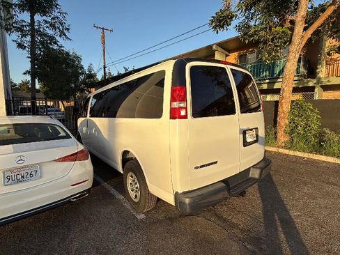 Used 2020 Chevrolet Express 3500 LT w/ LT Preferred Equipment Group image 4