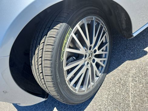 Used 2025 Mercedes-Benz CLA 250 4MATIC image 30