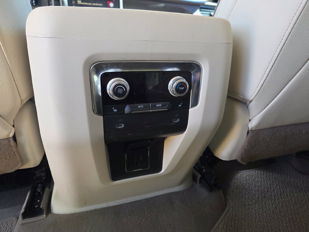 Used 2022 GMC Yukon Denali RWD image 20