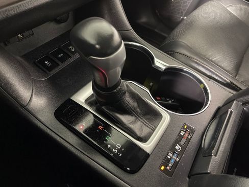 Used 2016 Toyota Highlander Limited Platinum AWD/4WD image 22