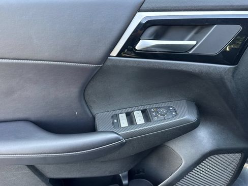 Used 2024 Mitsubishi Outlander SE AWD/4WD image 15