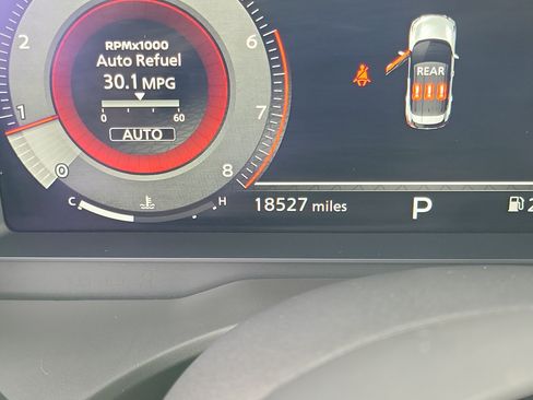 Used 2024 Nissan Rogue SL AWD/4WD image 25