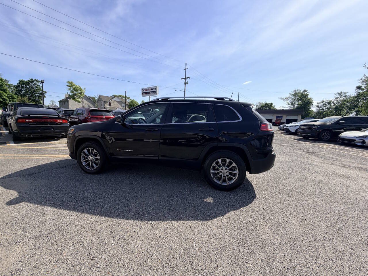 Used 2019 Jeep Cherokee Latitude Plus w/ Cold Weather Group AWD/4WD image 30