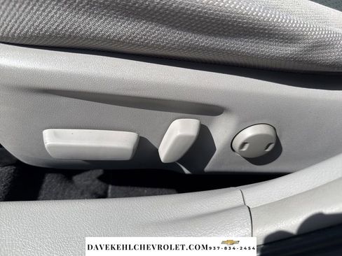 Used 2014 Toyota Camry LE FWD image 15